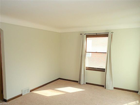 5th image of 8214 Salisbury Dr