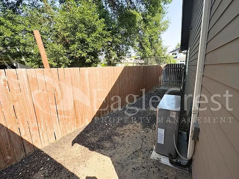 1855 Woodmere Loop — Photo 16