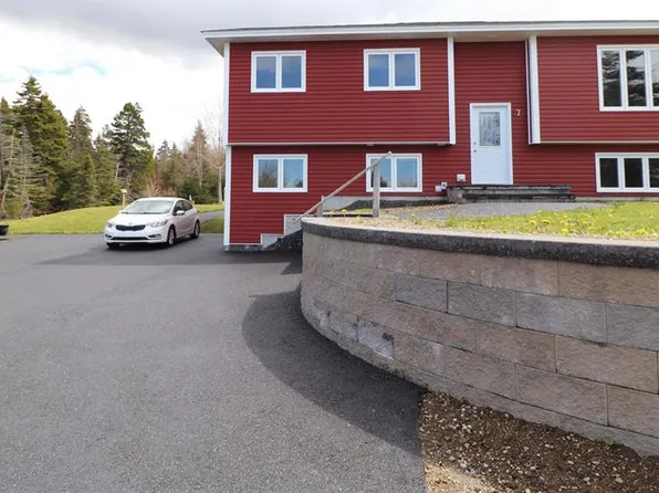 7 Squires Road, Paradise, NL A1L3S3