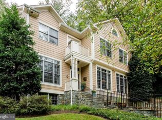 2411 N Woodrow St, Arlington, VA 22207