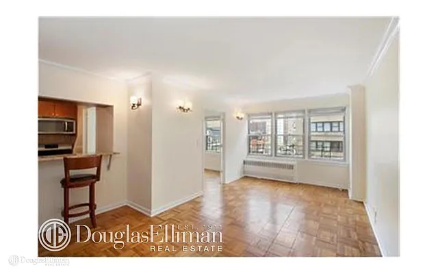 Rented by Douglas Elliman | media 16