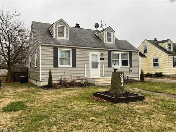 837 Warwick Dr, Sheffield Lake, OH 44054