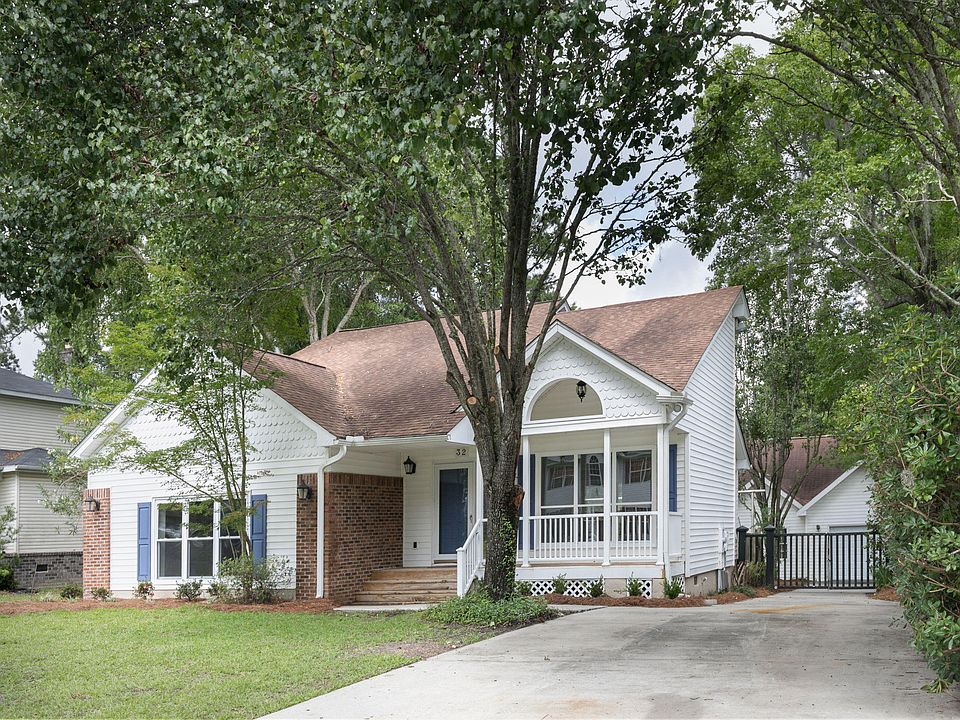 2nd image of 32 Manor Blvd