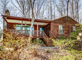 2440 Perkinsville Rd, Maidens, VA 23102