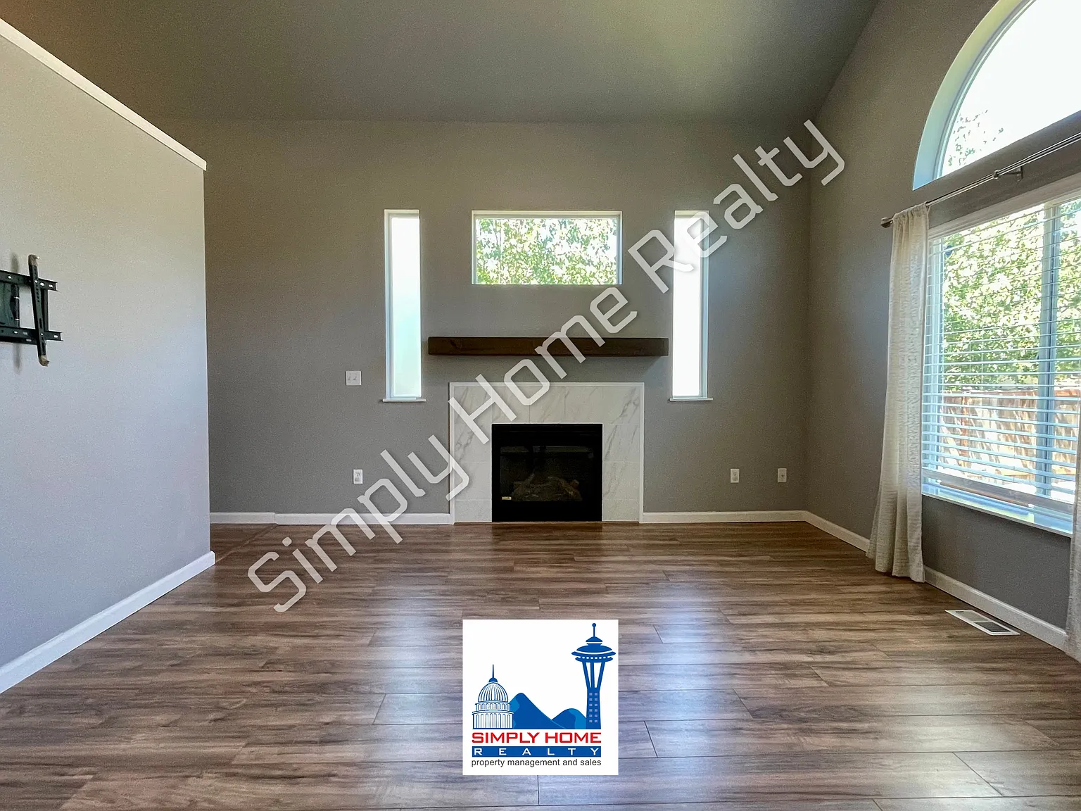 3 bed, 2.5 bath, 1644 sqft, $2,650 — Photo 3