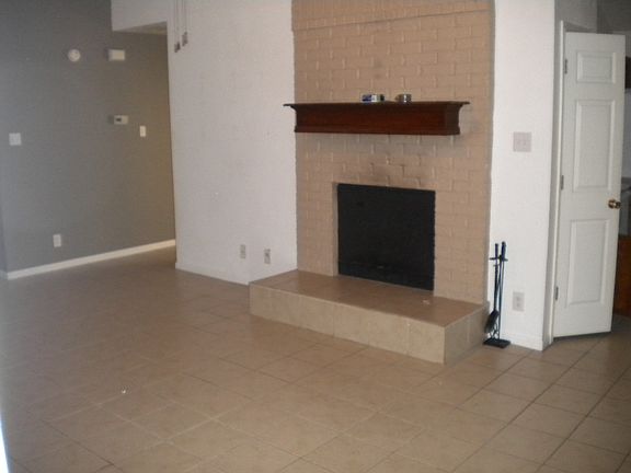4th image of 2601 Armadillo Dr