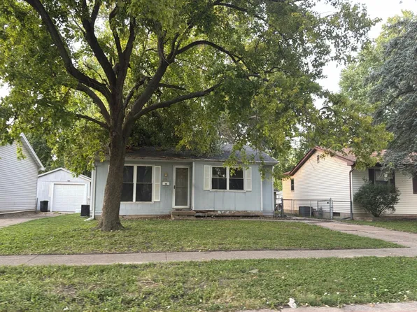 2421 Stokebridge Rd, Springfield, IL 62702