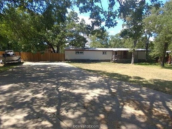 4th image of 4524 Merlin Dr