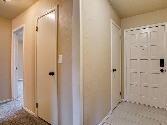 4th image of 101 S La Mesa Dr