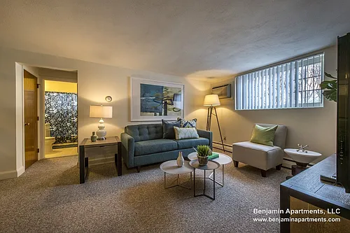 8 Brattle Dr Photo 1
