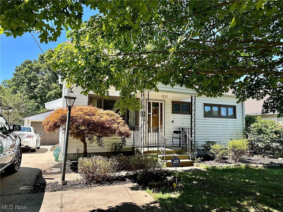 1st image of 640 Crawford Ave