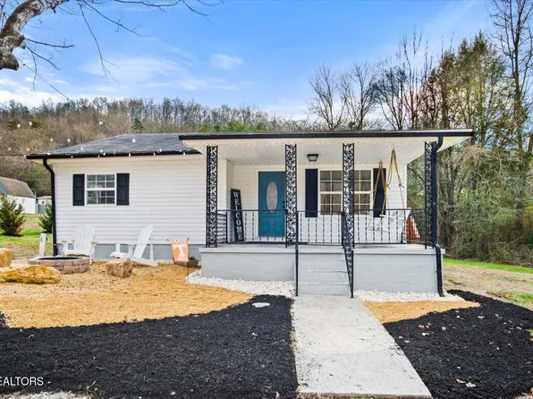 1700 W Brushy Valley Dr, Powell, TN 37849