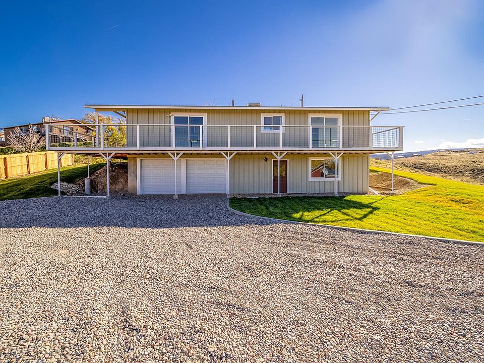 1st image of 400 Dressell Dr