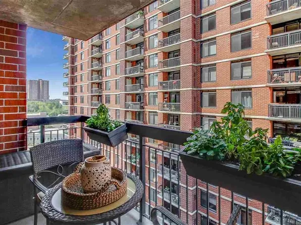 700 1st Street image 17 of 22