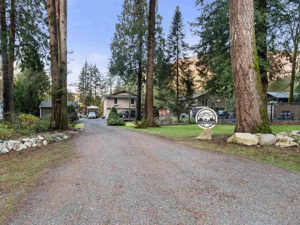 120 Robertson Cres, Hope, BC V0X 1L4