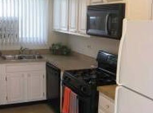 523 Alton Ct, Carol Stream, IL 60188