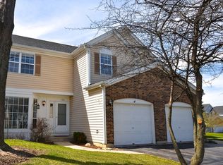 120 Victoria Ct, Gurnee, IL 60031