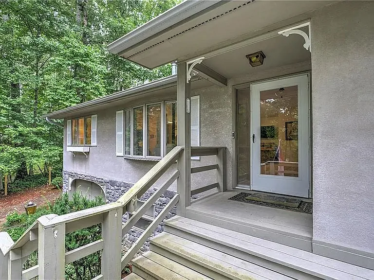 12 Evergreen Hill Dr — Photo 3