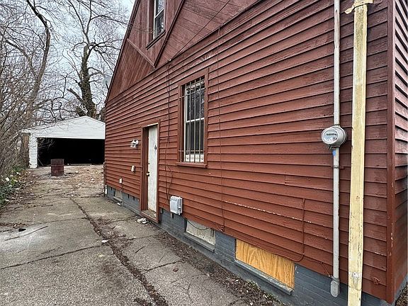 3rd image of 9809 Marah Ave