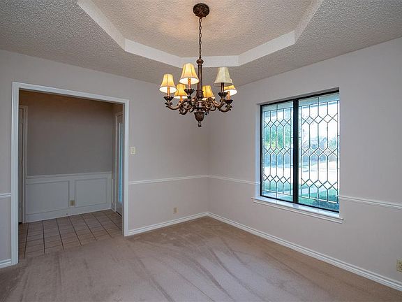 5th image of 104 Indian Hills Dr