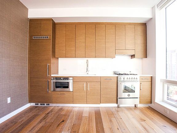 5th image of 325 Lexington Ave APT 16B