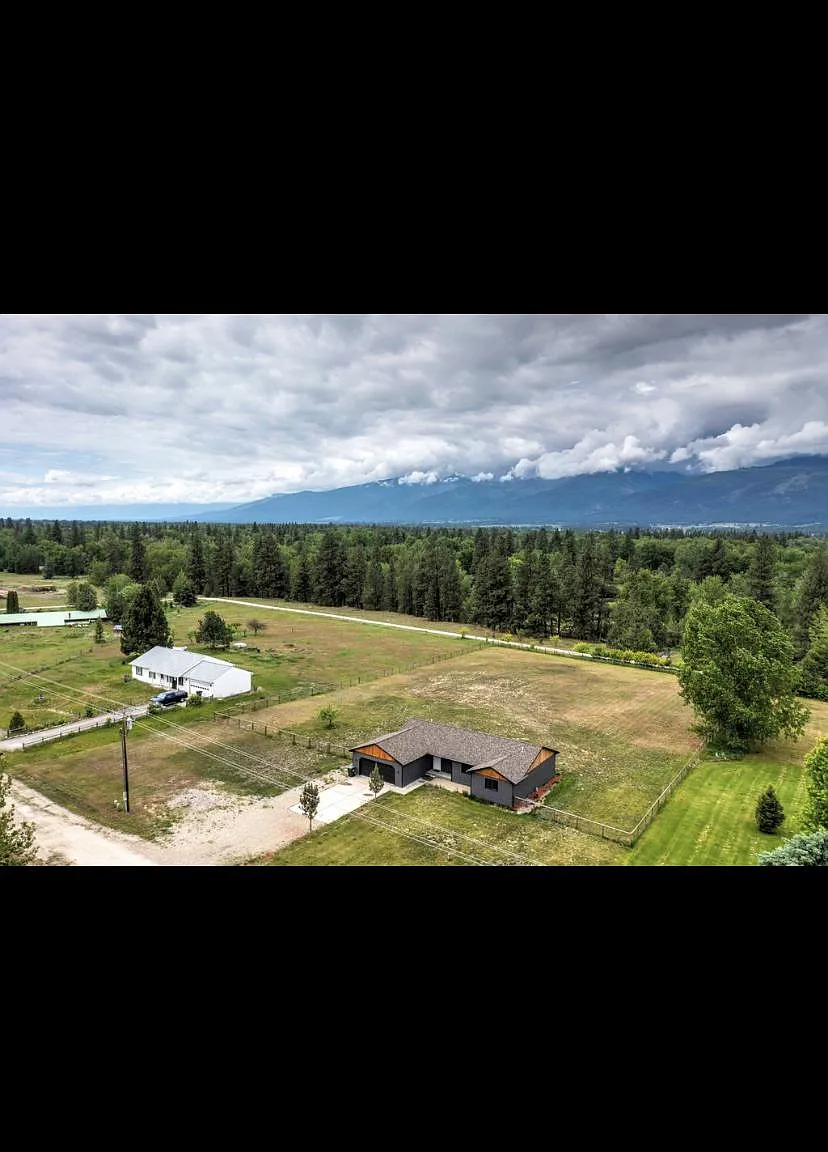 5 bed, 3.5 bath, 2952 sqft, $2,850 — Photo 2