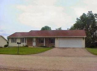 211 N Pleasant St, Ohio, IL 61349