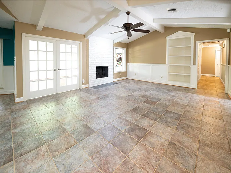 7546 Maple Tree Dr — Photo 8