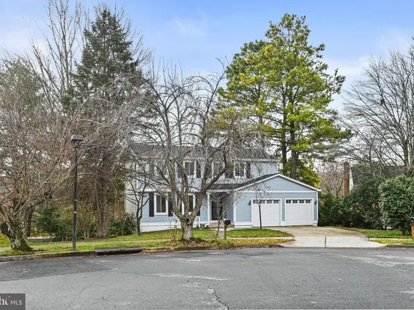 12961 Pinecrest View Ct, Herndon, VA 20171