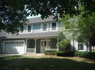 536 Shenandoah Trl, Elgin, IL 60123