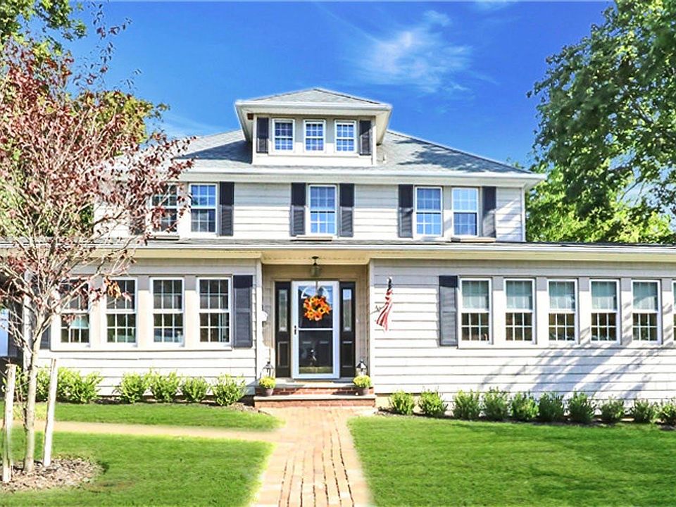 1st image of 40 Bella Vista St