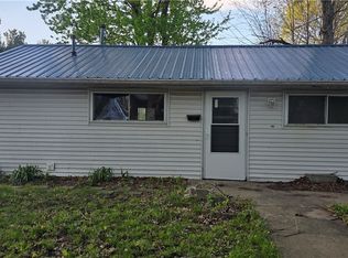 304 Gilbert St, Rossville, IL 60963
