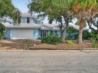 43 Blue Heron Dr, Rockport, TX 78382