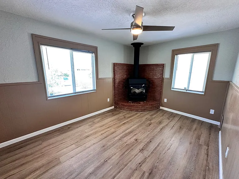 2120 La Veta Dr NE — Photo 17