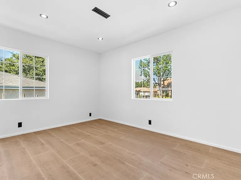 536 Hampton Rd — Photo 30