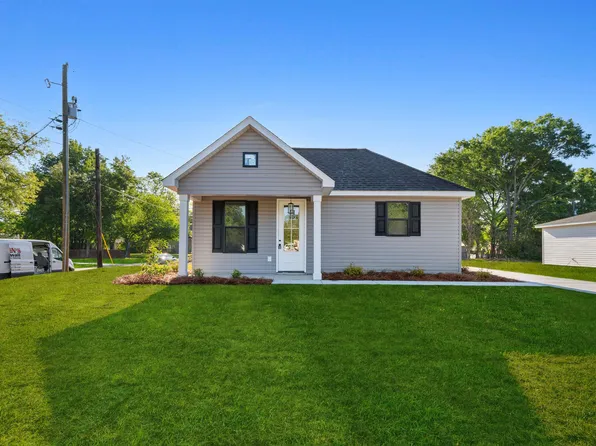 212 N Morgan Ave., Andrews, SC 29510