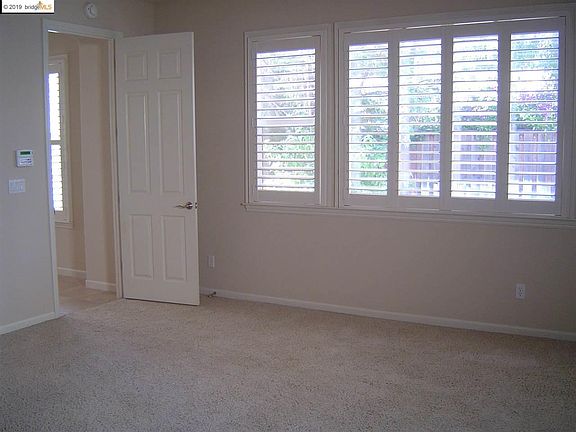 5th image of 5568 Arcadia Cir