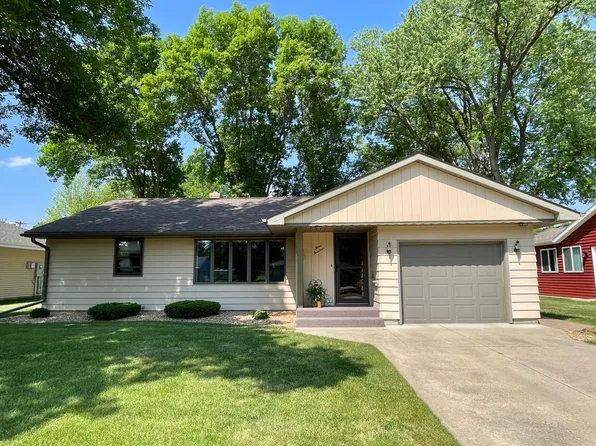 314 Hoyt Ave, Springfield, MN 56087