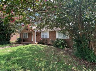 109 S 5th Ave, Madison, NC 27027