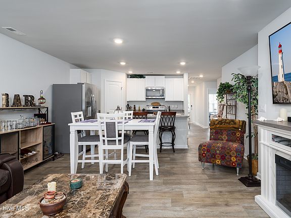5th image of 2133 Southern Bayberry Lane NE