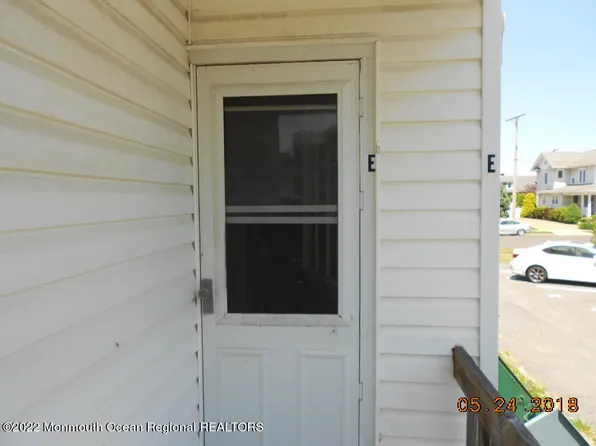 111 10th Ave #E, Belmar, NJ 07719