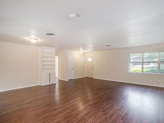 5th image of 2712 Westfield Ave