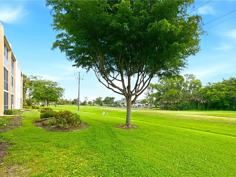 1083 Forest Lakes Dr #209 — Photo 4