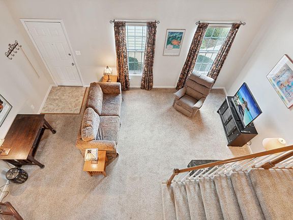 5th image of 1077 Brooksgate Manor Dr