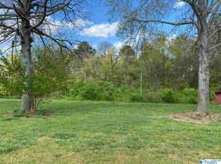 77 Miller Rd, Guntersville, AL 35976