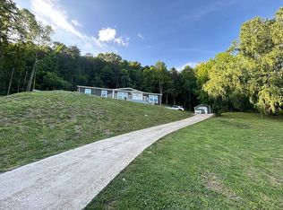 5900 State Route 302, Van Lear, KY 41265