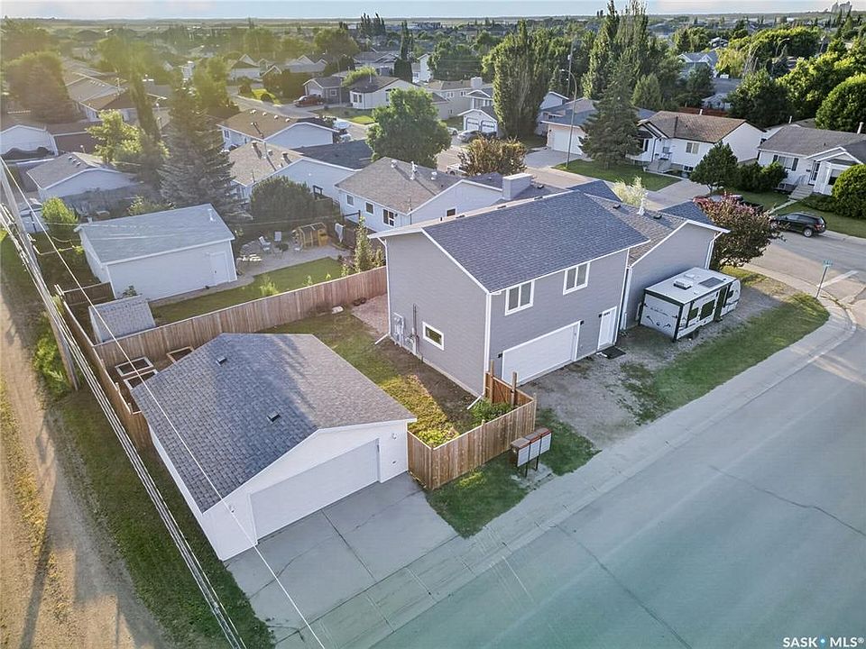 1st image of 433 4th STREET N