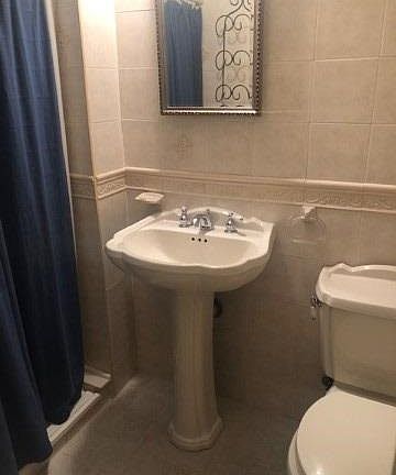 4th image of 194 Parkside Dr