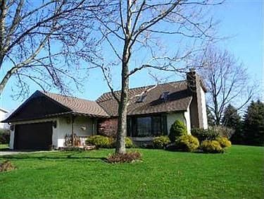 1st image of 3875 Oakridge Dr NE
