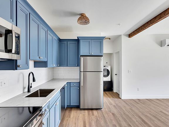 5th image of 36 Pawling Ave #102